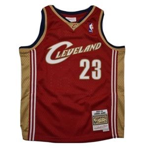 NWT Lebron James Mitchell & Ness Cleveland Cavs throwback jersey Youth S